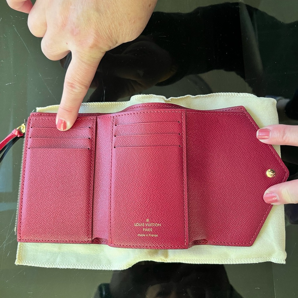 Authentic Louis Vuitton LV compact Victorine wallet - Picture 7 of 8